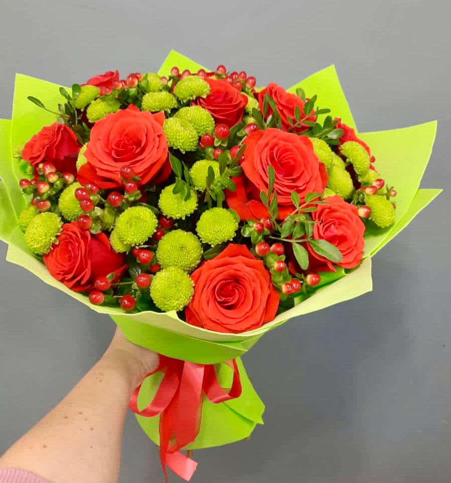 Букет цветов из: Хризантемы и Розы в Савельевской