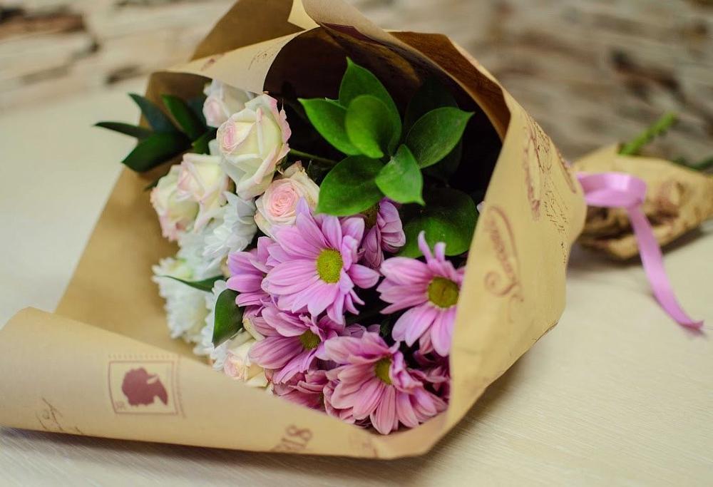 Букет цветов из: Розы и Хризантемы в Савельевской