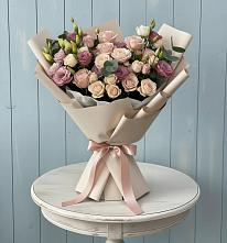 Букет цветов из:  Розы и Лизиантусы #REPLACE_PRED# Савельевской