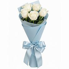 Букет 5 Белых роз Проуд в Савельевской
