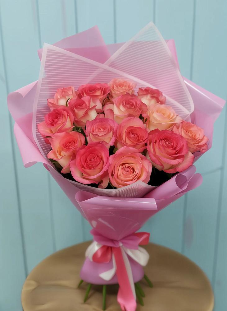 Букет 15 Розовых роз Равель в Савельевской