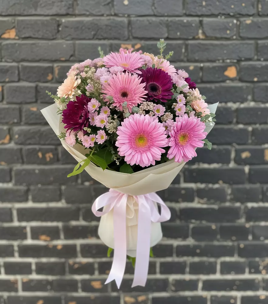 Букет цветов из: Герберы и Хризантемы в Савельевской