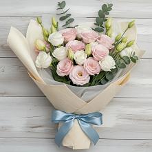 Букет цветов из:  Лизиантусы #REPLACE_PRED# Савельевской