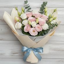 Букет цветов из:  Лизиантусы в Савельевской