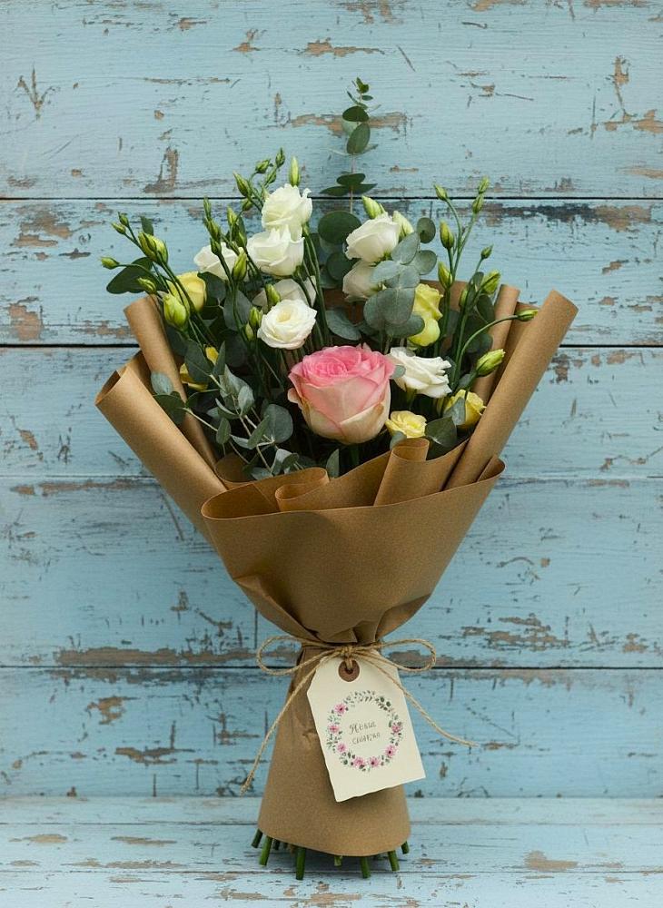 Букет цветов из: Розы и Лизиантусы в Савельевской