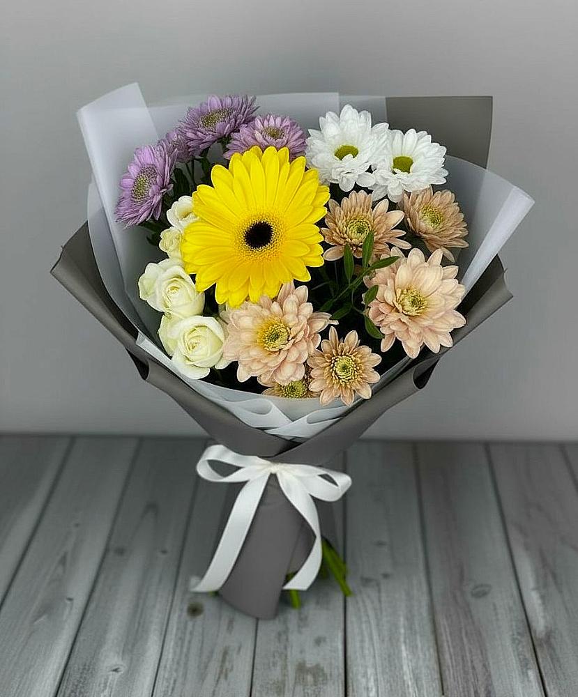 Букет цветов из: Розы, Герберы и Хризантемы в Савельевской