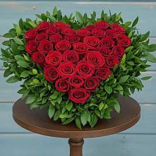 Цветочная композиция из Розы в виде сердца #REPLACE_PRED# Савельевской