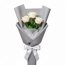 Букет 3 белые розы в Савельевской
