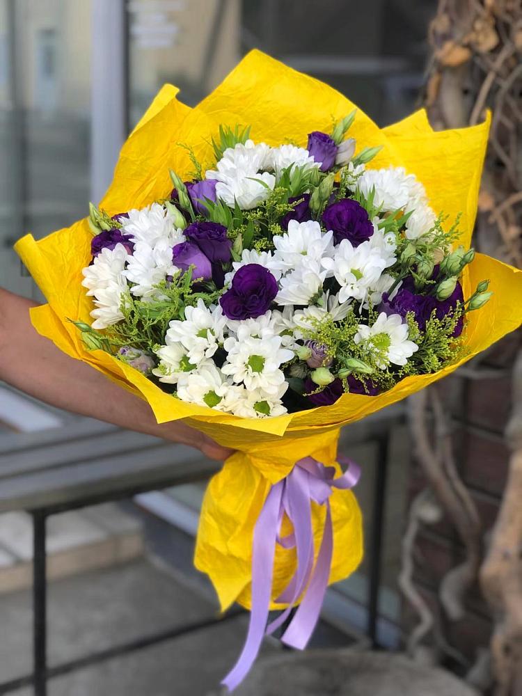 Букет цветов из: Ирисы, Хризантемы и Ромашки в Савельевской