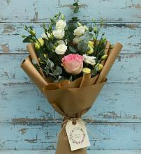 Букет цветов из:  Розы и Лизиантусы в Савельевской