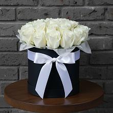 Цветочная композиция из Розы в шляпной коробке #REPLACE_PRED# Савельевской